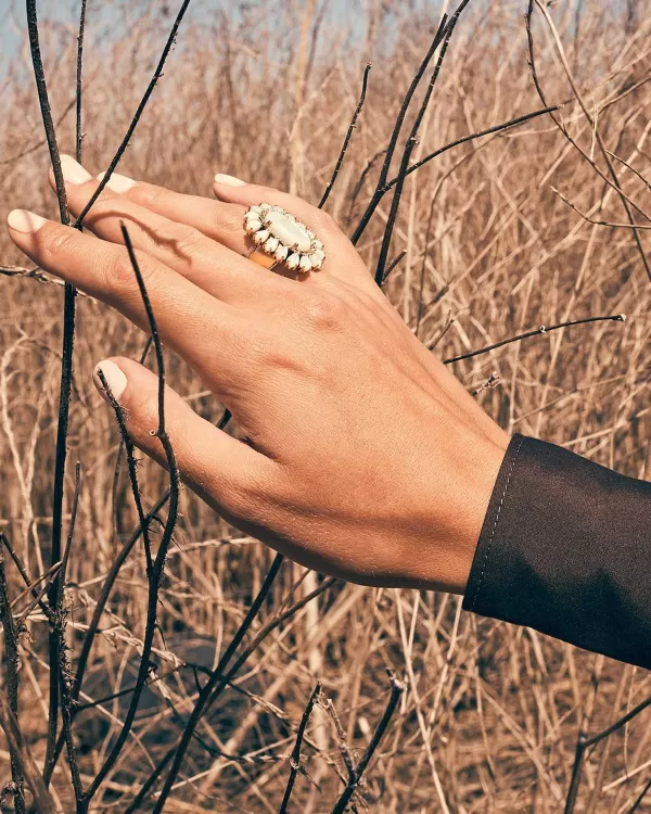 Wrangler® X Yellow Rose By Laurel Vintage Gold Statement Ring In Ivory Mother Of Pearl^Kendra Scott Shop